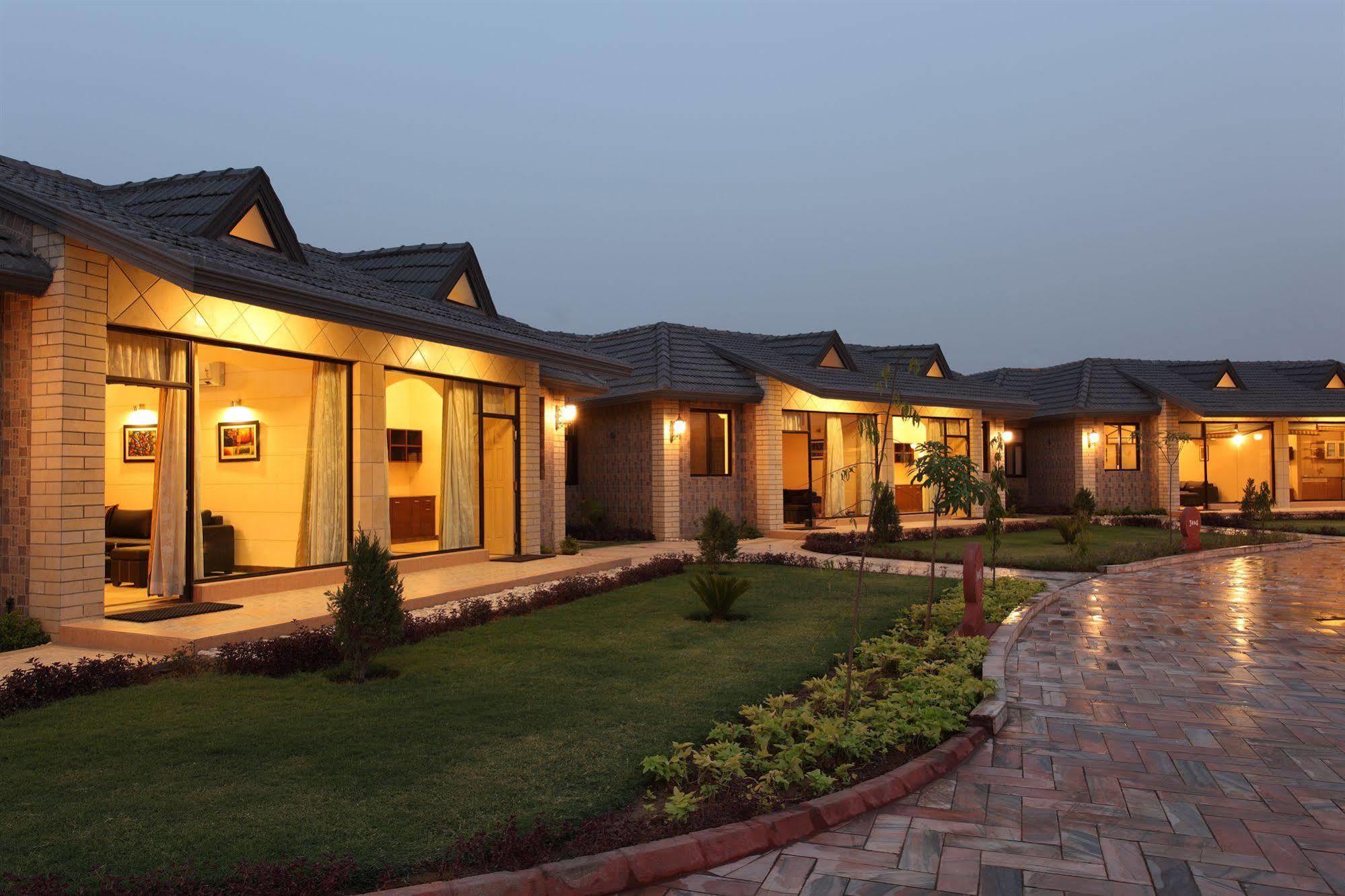 Shri Radha Brij Vasundhara Resort & Spa Govardhan Exteriér fotografie